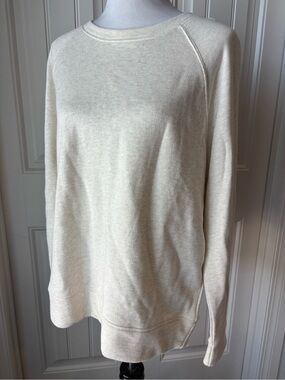 NWT Athleta Cream Crewneck Sweatshirt